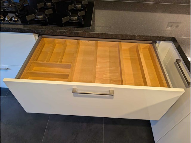 Häcker systemat - keuken met apparatuur - afbeelding 46 van  46