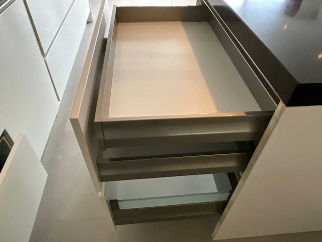 Häcker systemat - keuken met siemens/samsung apparatuur - afbeelding 7 van  43