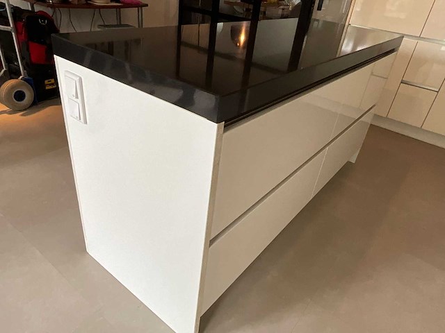 Häcker systemat - keuken met siemens/samsung apparatuur - afbeelding 10 van  43