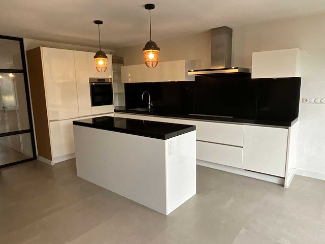 Häcker systemat - keuken met siemens/samsung apparatuur - afbeelding 1 van  43