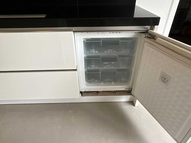 Häcker systemat - keuken met siemens/samsung apparatuur - afbeelding 31 van  43
