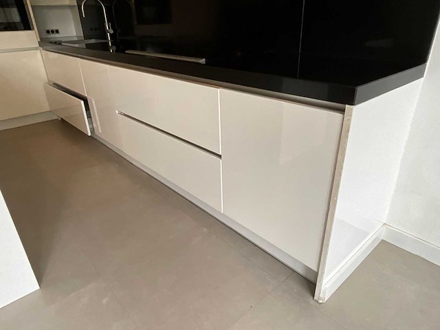 Häcker systemat - keuken met siemens/samsung apparatuur - afbeelding 34 van  43