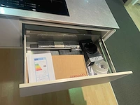 Häcker systemat - showroomkeuken met aeg / bauknecht apparatuur - afbeelding 15 van  45