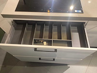 Häcker systemat - showroomkeuken met siemens studioline apparatuur - afbeelding 10 van  25