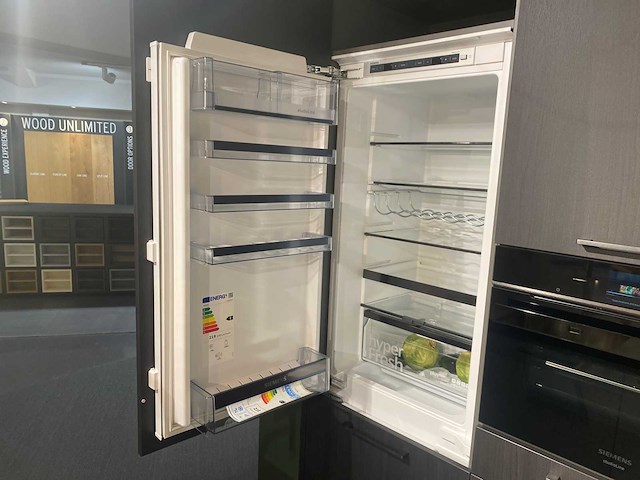 Häcker systemat - showroomkeuken met siemens studioline apparatuur - afbeelding 23 van  25