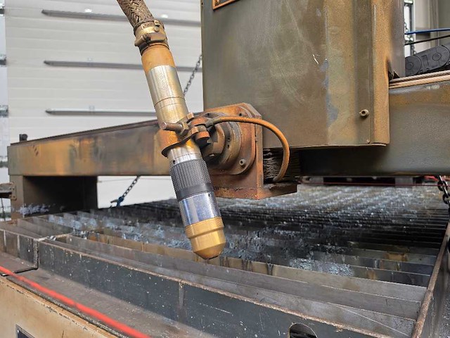 Haco - 2013 - kompakt 3015 - plasmasnijmachine - afbeelding 3 van  20