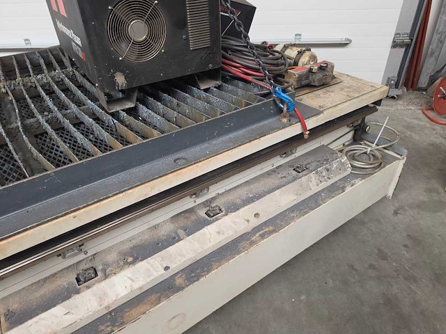Haco - 2013 - kompakt 3015 - plasmasnijmachine - afbeelding 10 van  20