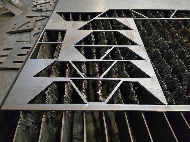 Haco - 2015 - vulcan 6020 - plasmasnijmachine - afbeelding 4 van  13