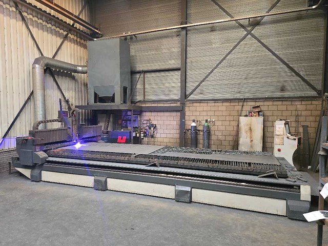 Haco - 2015 - vulcan 6020 - plasmasnijmachine - afbeelding 1 van  13