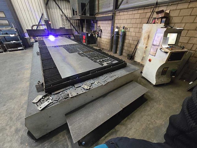 Haco - 2015 - vulcan 6020 - plasmasnijmachine - afbeelding 6 van  13