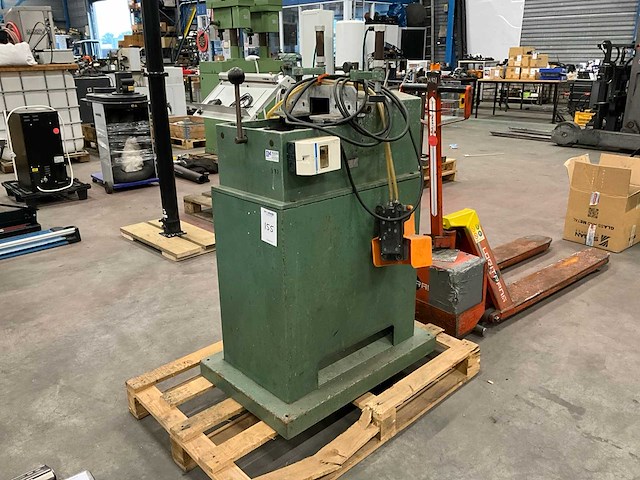 Haffner gl179 glaskraalzaagmachine - afbeelding 1 van  8