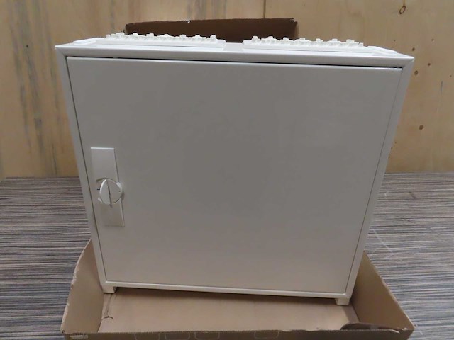 Hager - univers - fwq32p - installatiekast - afbeelding 1 van  3