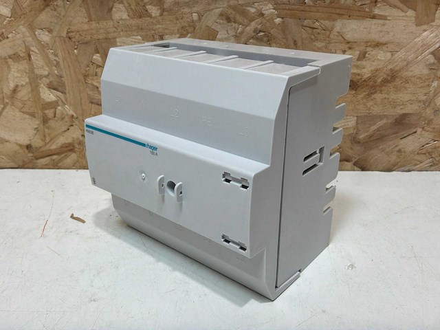 Hager tertio voedingsmodule 160 a 3 fasen - afbeelding 1 van  7