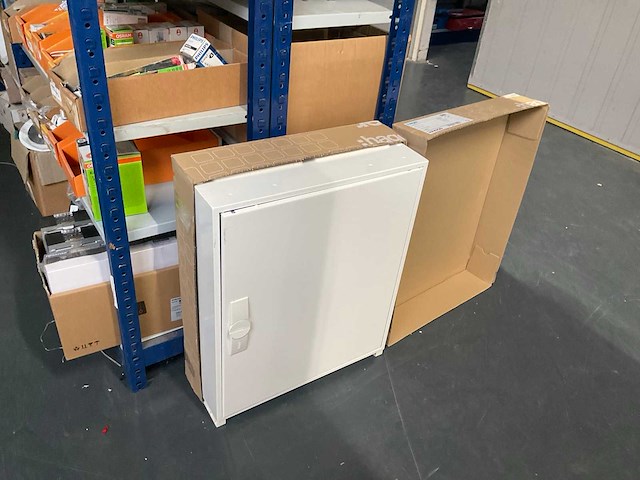 Hager univers wandkast - afbeelding 1 van  2