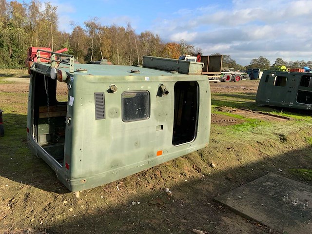 Hägglunds bandvagn polyester opbouw - afbeelding 1 van  11