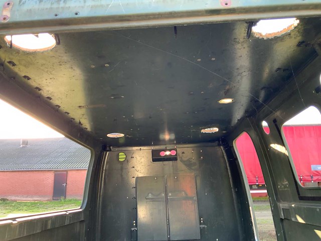 Hägglunds bandvagn polyester opbouw - afbeelding 4 van  4