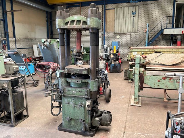 Hahn & kolb hydraulische pers - afbeelding 1 van  9