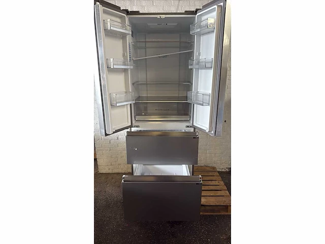 Haier hfr5719enmg koel-vriescombinatie- lg tv - afbeelding 2 van  3