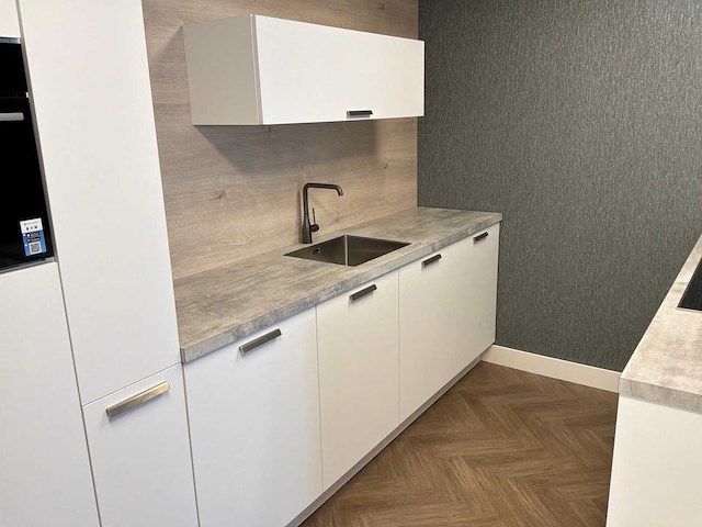 Hailo dispensa vvs-x eilandkeuken met inbouwapparatuur - afbeelding 15 van  25