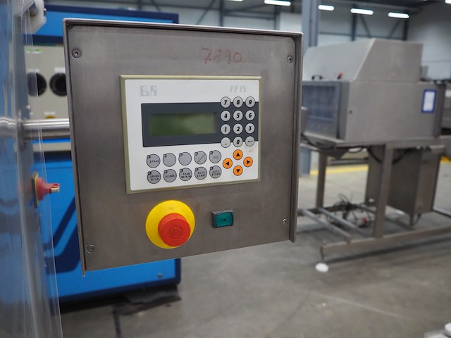 Hajek - afbeelding 6 van  22