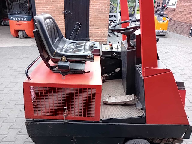 Hako - jonas - straatveegmachine - afbeelding 7 van  8