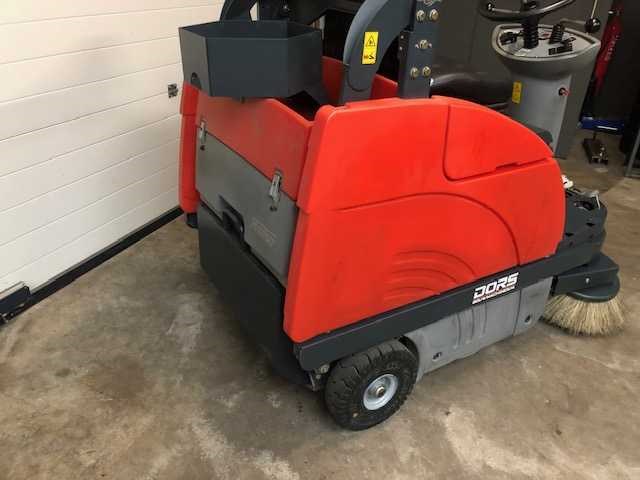 Hako - sweepmaster b980 rh - hooglosser bj.2015 veegmachine. - afbeelding 12 van  18