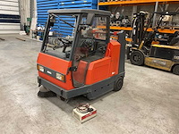 Hako 1450e industriële zit-veegmachine - afbeelding 1 van  8