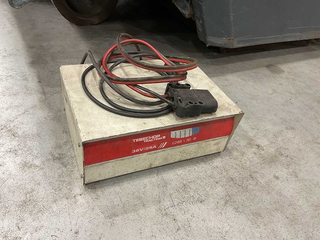 Hako 1450e industriële zit-veegmachine - afbeelding 7 van  8