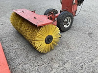Hako 3627 gemotoriseerde borstelmachine - afbeelding 2 van  10