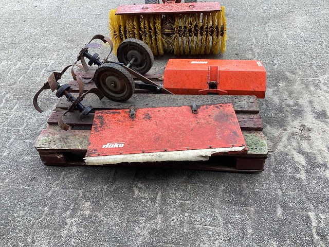 Hako 3627 gemotoriseerde borstelmachine - afbeelding 10 van  10