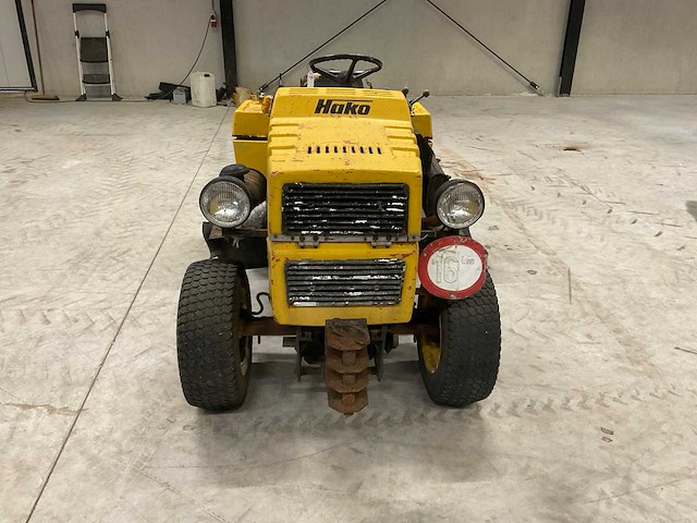 Hako 3800d hydrostatic oldtimer tractor - afbeelding 5 van  12