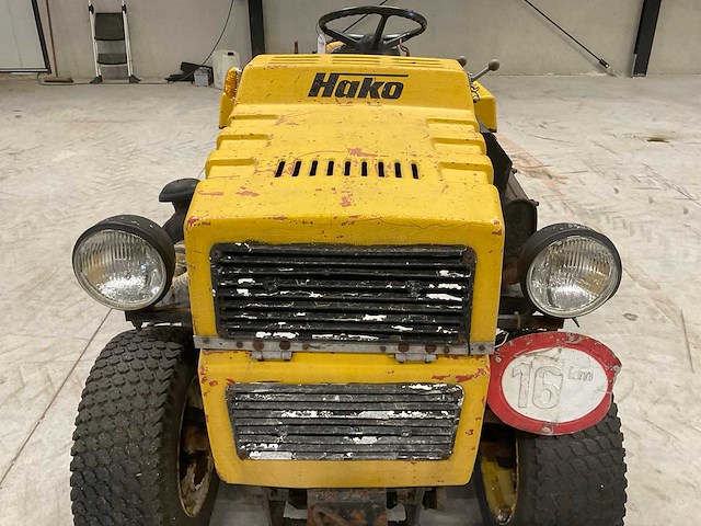 Hako 3800d hydrostatic oldtimer tractor - afbeelding 11 van  12