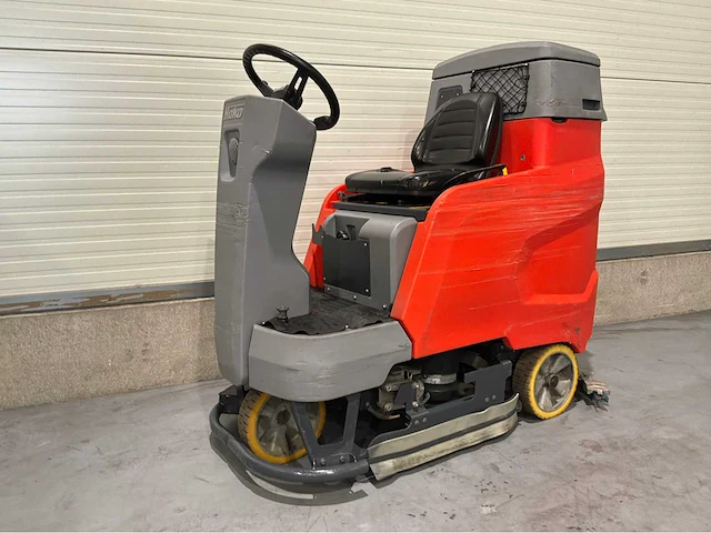 Hako b120 r schrubmaster zelfrijdende opzit schrob-zuigmachine - afbeelding 1 van  13