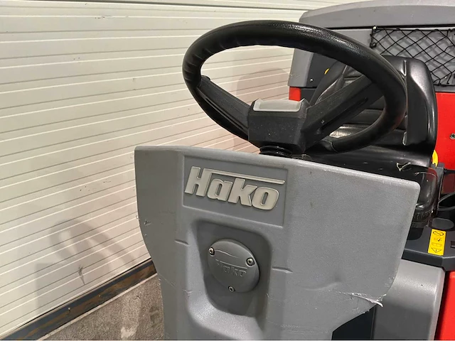 Hako b120 r schrubmaster zelfrijdende opzit schrob-zuigmachine - afbeelding 8 van  13