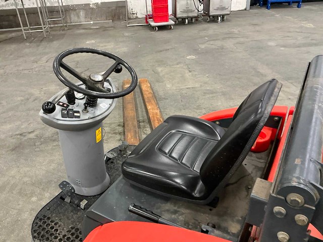 Hako b980 rh zelfrijdende veegmachine - afbeelding 5 van  6