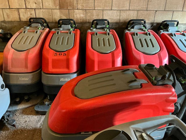 Hako hakomatic b 650/07 zelfrijdende schrobmachine (10x) - afbeelding 8 van  8