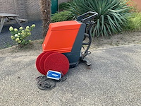 Hako hakomatic b430 zelfrijdende schrobmachine - afbeelding 3 van  10