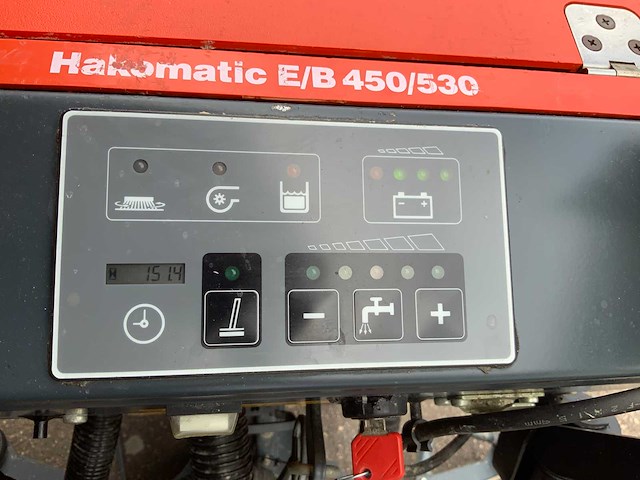 Hako hakomatic e/b 450/530 zelfrijdende veegmachine - afbeelding 4 van  8