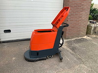 Hako hakomatic e/b 450/530 zelfrijdende veegmachine - afbeelding 7 van  8