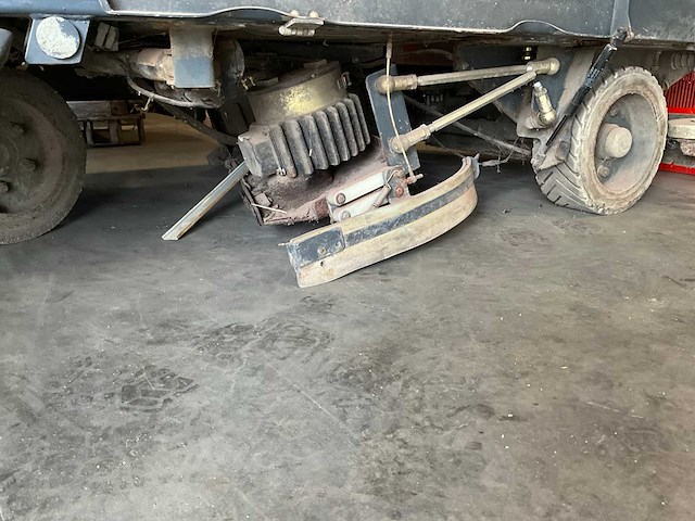 Hako hakomaticb1100 zelfrijdende schrobzuigmachine - afbeelding 7 van  15