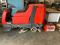 Hako hakomaticb1100 zelfrijdende schrobzuigmachine - afbeelding 1 van  15