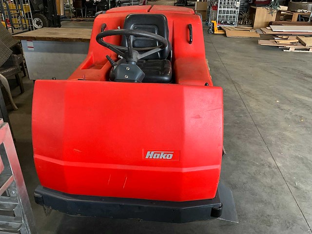 Hako hakomaticb1100 zelfrijdende schrobzuigmachine - afbeelding 8 van  15