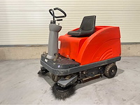 Hako jonas 900 e zelfrijdende opzitveegmachine accu’s 2023 - afbeelding 1 van  13