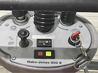 Hako jonas 900 e zelfrijdende opzitveegmachine accu’s 2023 - afbeelding 13 van  13