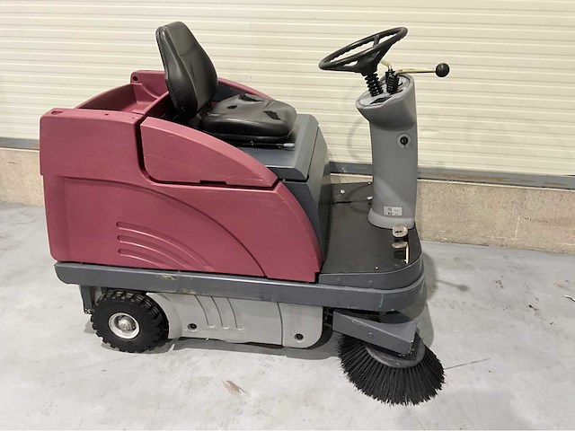 Hako powerboss 49 b opzit veeg/zuigmachine accu’s 2022 - afbeelding 5 van  9