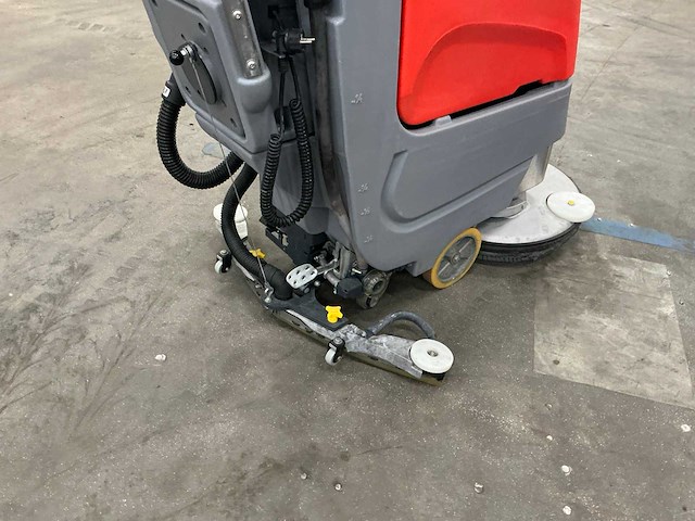 Hako scrubmaster b45 cl vloerreiniger - afbeelding 4 van  5