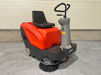 Hako sweepmaster - b800 r - accu’s 2023 - zelfrijdende opzitveeg-zuigmachine - afbeelding 1 van  14