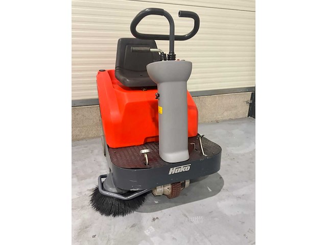 Hako sweepmaster - b800 r - accu’s 2023 - zelfrijdende opzitveeg-zuigmachine - afbeelding 11 van  14