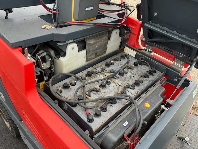 Hako sweepmaster b1200rh zelfrijdende motor veegmachine - afbeelding 2 van  12