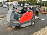 Hako sweepmaster b1200rh zelfrijdende motor veegmachine - afbeelding 1 van  12